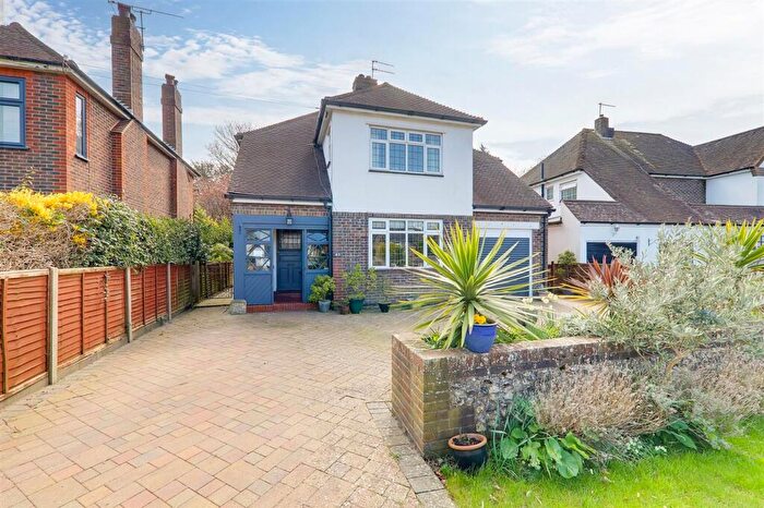 5 Bedroom Detached House For Sale In Hillside Avenue, Worthing, BN14
