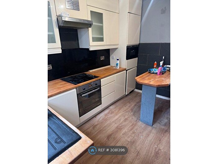 2 Bedroom Terraced House To Rent In Old Mold Road, Wrexham, LL11