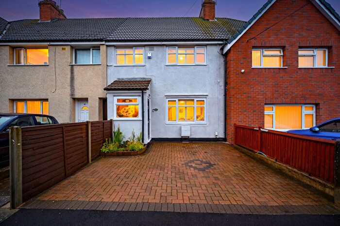 3 Bedroom Semi-Detached House For Sale In The Greenfield, CV3