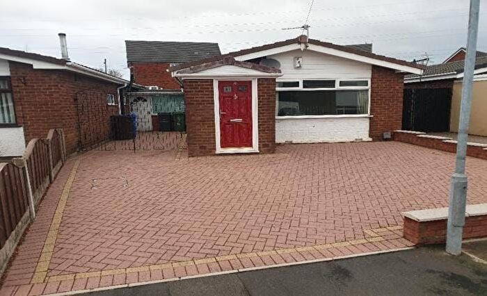 3 Bedroom Bungalow To Rent In Stanley Road, Radcliffe, Manchester, M26
