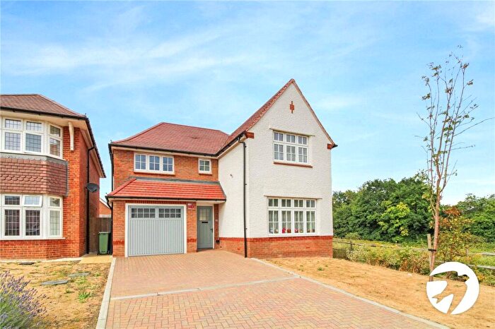 4 Bedroom Detached House For Sale In Owen Close, Weldon, Ebbsfleet Valley, Swanscombe, DA10
