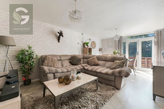 2 Bedroom Property For Sale In Hazel Mead, Epsom, KT17