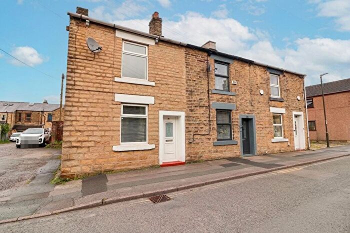 2 Bedroom End Of Terrace House For Sale In Chapel Street, Glossop, SK13