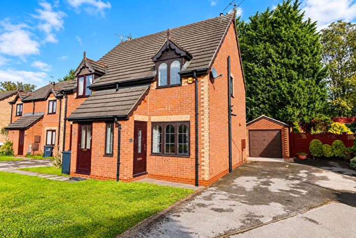 2 Bedroom Semi-Detached House For Sale In Holly Croft Grove, Tickhill, Doncaster, DN11