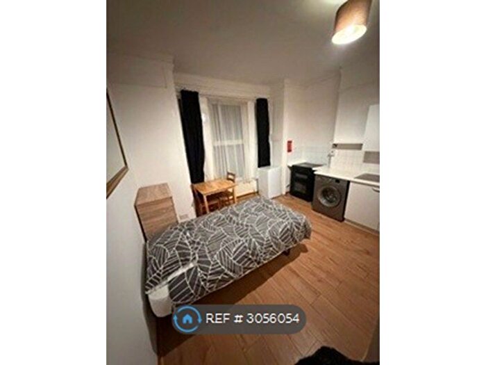 Studio To Rent In Sutherland Road, London, N17