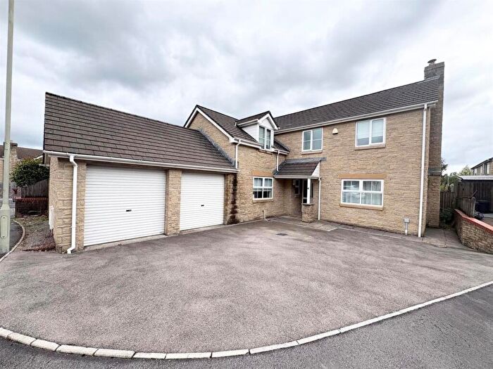 4 Bedroom Detached House To Rent In Iron Way, Tondu, Bridgend, CF32