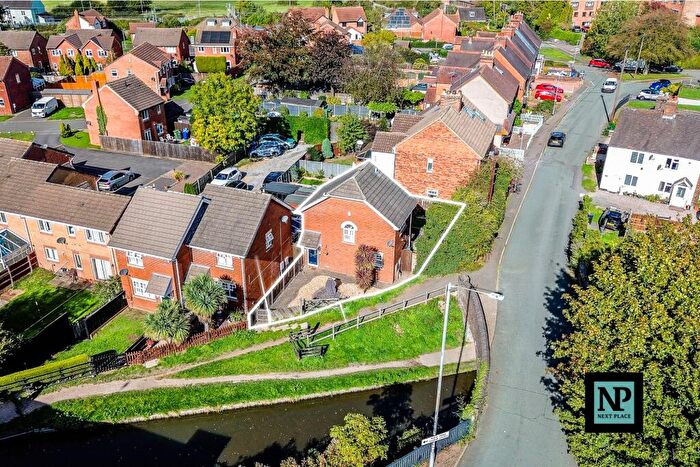 2 Bedroom Detached House For Sale In Old Tamworth Road, Amington, B77