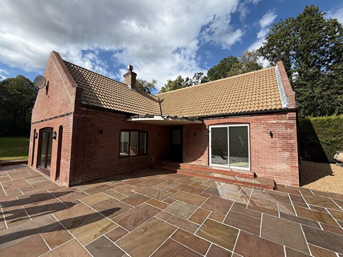 4 Bedroom Detached Bungalow To Rent In High Kelling, Holt, Norfolk, NR25