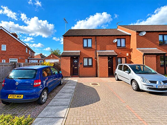 2 Bedroom End Of Terrace House For Sale In Princes Court, Bourne, Lincolnshire, PE10