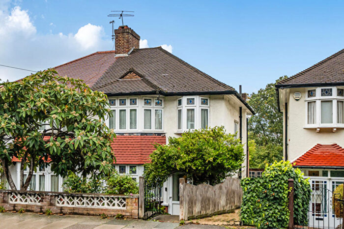 3 Bedroom Semi-Detached House For Sale In Westwood Park, London, SE23