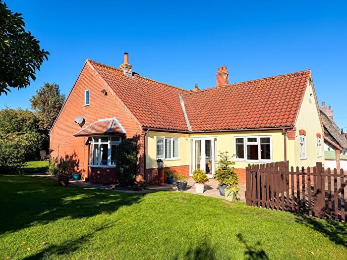 2 Bedroom Detached Bungalow For Sale In The Green, North Lopham, Diss, Norfolk, IP22