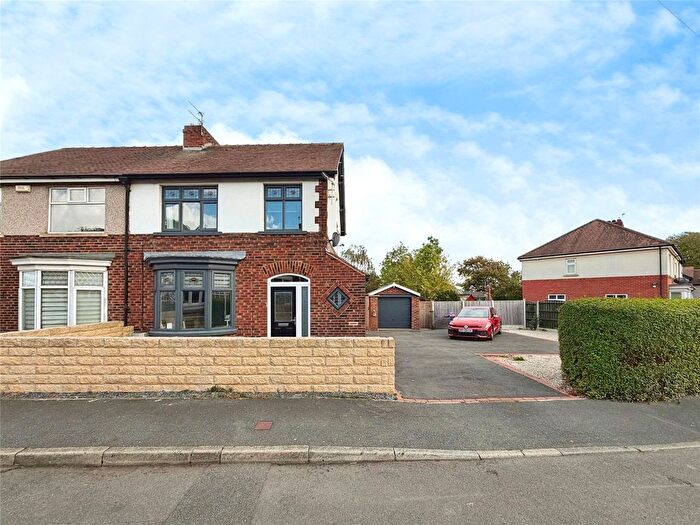 3 Bedroom Semi-Detached House For Sale In Crabgate Drive, Skellow, Doncaster, South Yorkshire, DN6