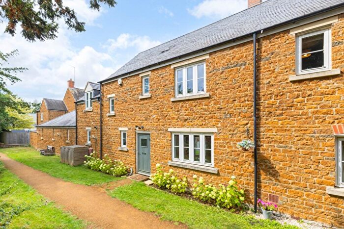 3 Bedroom End Of Terrace House To Rent In Long Wall Adderbury, OX17