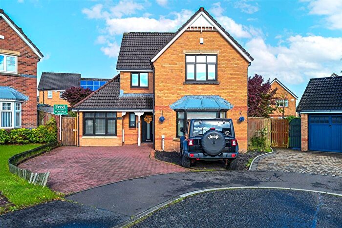 4 Bedroom Detached House For Sale In Streamfield Gate, Glasgow, G33