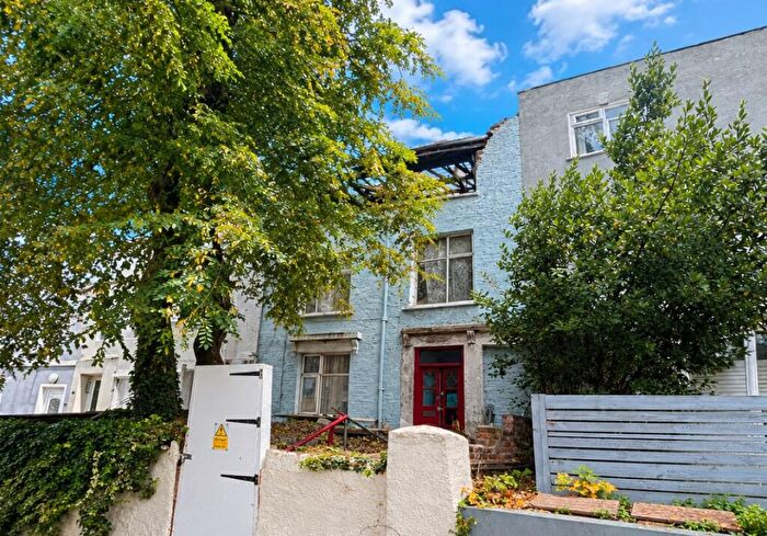 4 Bedroom Terraced House For Sale In Brookhill Road, Woolwich, London, SE18