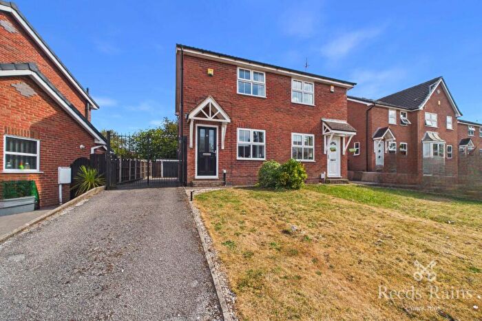 2 Bedroom Semi-Detached House For Sale In Blackthorn Close, Hasland, Chesterfield, Derbyshire, S41