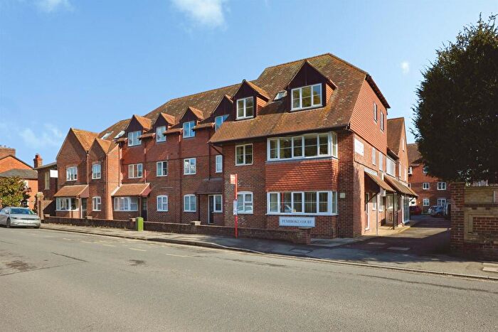 2 Bedroom Apartment For Sale In West Street, Wilton, Salisbury, SP2