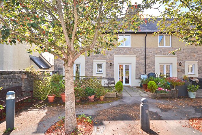 2 Bedroom Semi-Detached House For Sale In Bridport Road, Dorchester, DT1