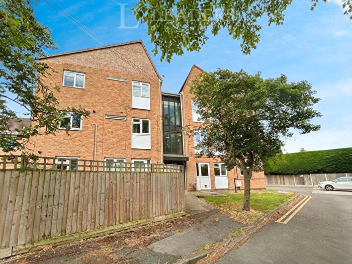 2 Bedroom Flat To Rent In Unwin Road, Cheltenham, Gloucestershire, GL51