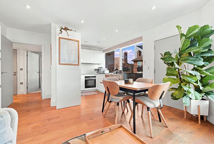 2 Bedroom Flat For Sale In Harper Road, Borough, SE1
