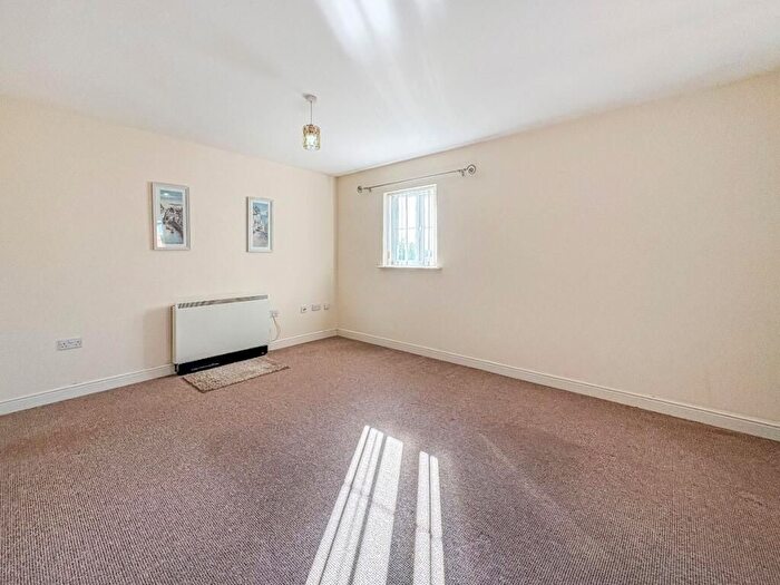2 Bedroom Flat To Rent In Florence Road, London, W5