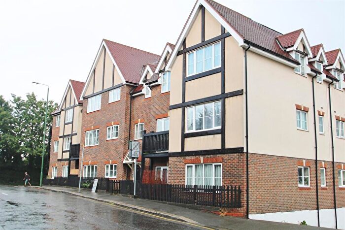 1 Bedroom Apartment To Rent In Woodward House, Carshalton Road, Sutton, SM1