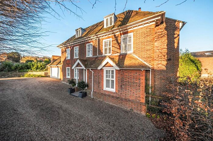 6 Bedroom Detached House For Sale In Malling Road, Teston, Maidstone, ME18