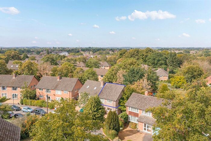 2 Bedroom Maisonette For Sale In Coniston Road, Leamington Spa, Warwickshire, CV32