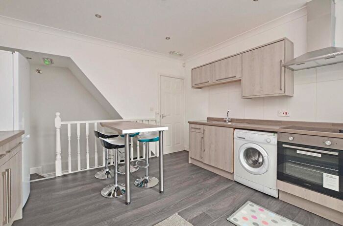 6 Bedroom House To Rent In Cemetery Avenue, Ecclesall, Sheffield, S11
