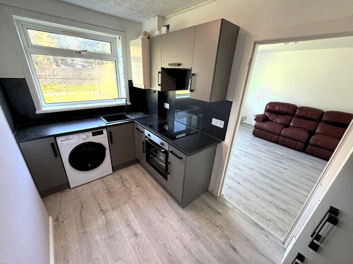 1 Bedroom Flat To Rent In Gort Road, Tillydrone, Aberdeen, AB24