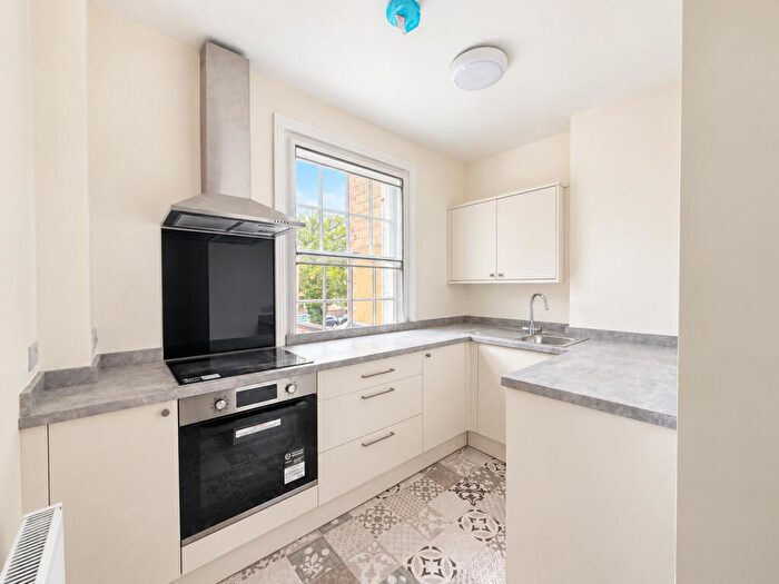 2 Bedroom Flat For Sale In High Street, Royal Wootton Bassett, SN4