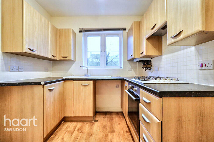 2 Bedroom End Of Terrace House To Rent In Grouse Road, Calne, SN11