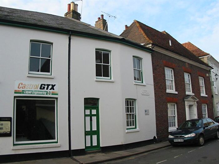 2 Bedroom Cottage To Rent In Rose Cottage, King Street, Sandwich, Kent, CT13