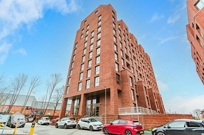 2 Bedroom Flat To Rent In Trafford Gardens, Botanical Avenue, M16
