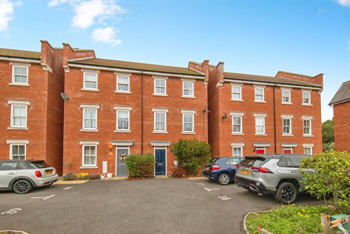 3 Bedroom Semi-Detached House For Sale In Cavalry Road, Colchester, CO2