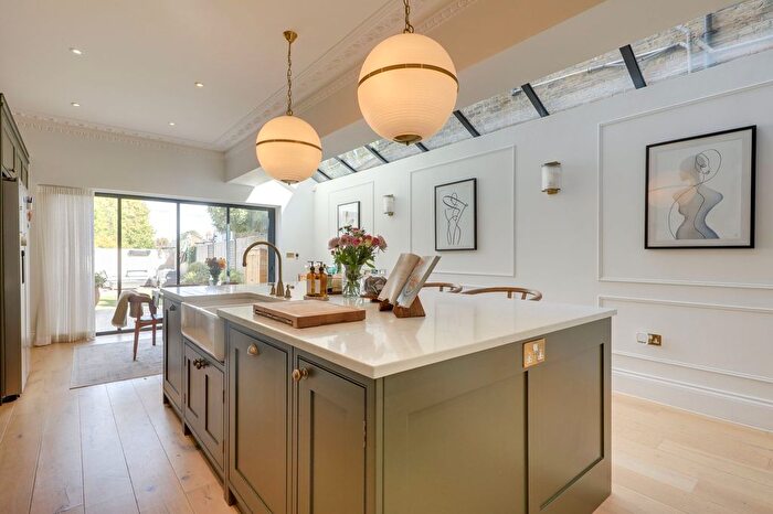 4 Bedroom Terraced House For Sale In Mount Pleasant Road, Hither Green, SE13