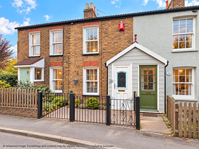 2 Bedroom Cottage For Sale In Broomstick Hall Road, Waltham Abbey, EN9