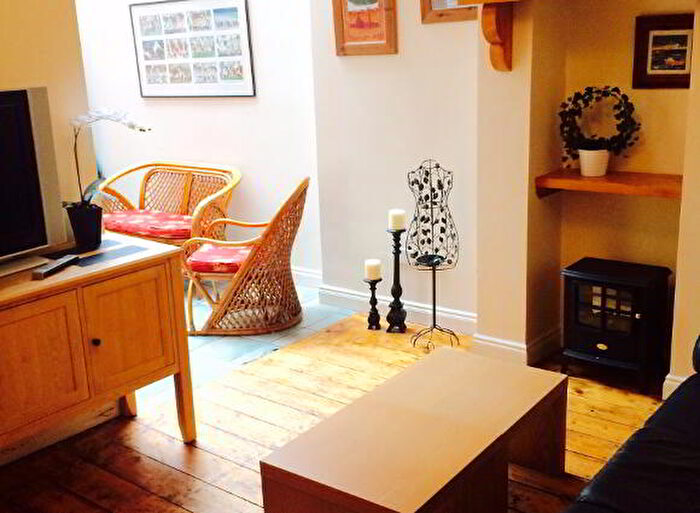 7 Bedroom Double Rooms To Rent In Room, Cameron Street, Belfast, BT7