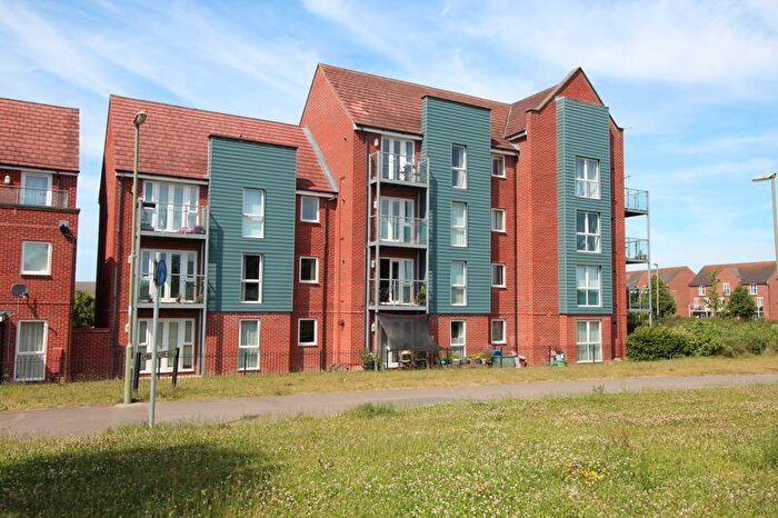 2 Bedroom Flat To Rent In Somers Way, Lakesdie, Eastleigh, SO50