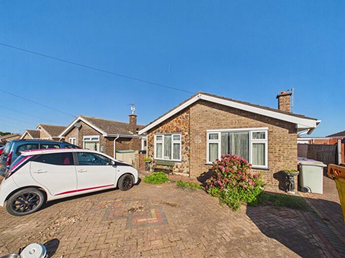 2 Bedroom Detached Bungalow For Sale In Marian Avenue, Mablethorpe, LN12