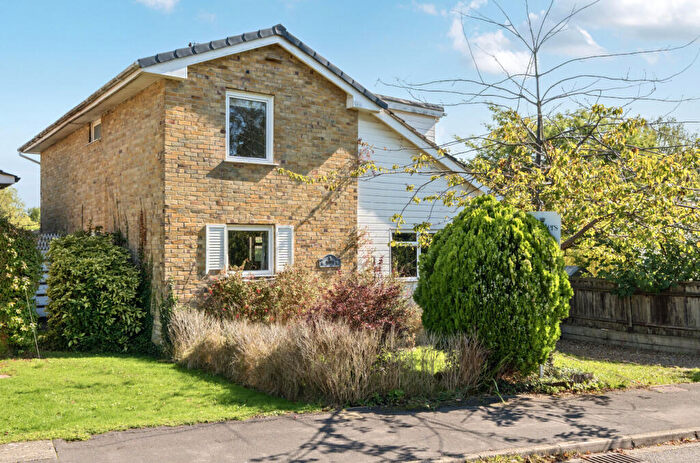 4 Bedroom Detached House For Sale In Brickmakers Road, Colden Common, Winchester, SO21