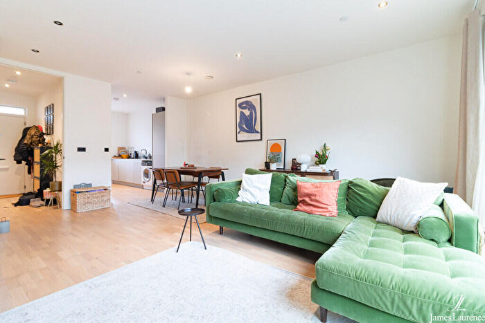 4 Bedroom Town House For Sale In Port Loop, South Loop Square, Edgbaston, B16