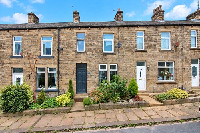 3 Bedroom Terraced House For Sale In Foster Avenue, Silsden, BD20