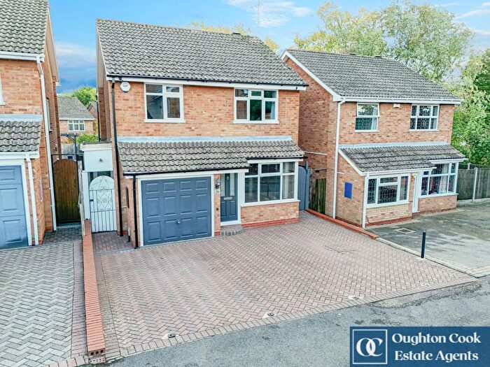 3 Bedroom Semi-Detached House For Sale In Paxmead Close, Coventry, CV6