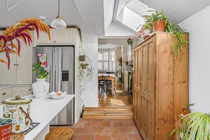 4 Bedroom House For Sale In Brookfield Avenue, Walthamstow, E17