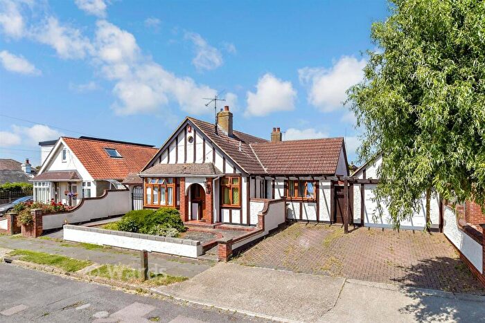 4 Bedroom Detached Bungalow For Sale In Sunnyhill Road, Herne Bay, Kent, CT6