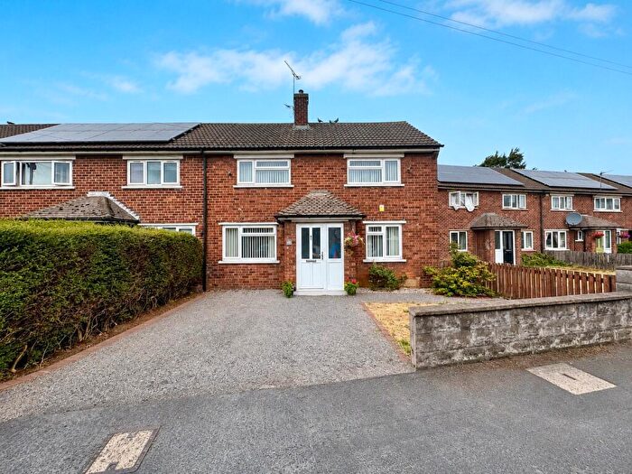 3 Bedroom End Of Terrace House For Sale In Burghley Road, Scunthorpe, DN16