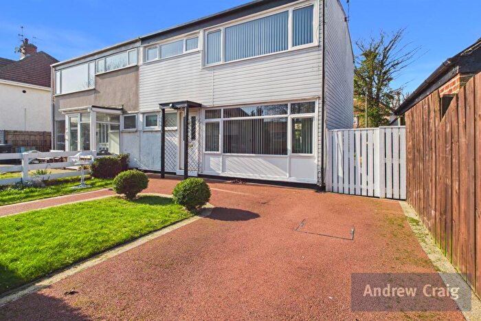 3 Bedroom Semi-Detached House For Sale In Netherburn Road, Monkwearmouth, SR5