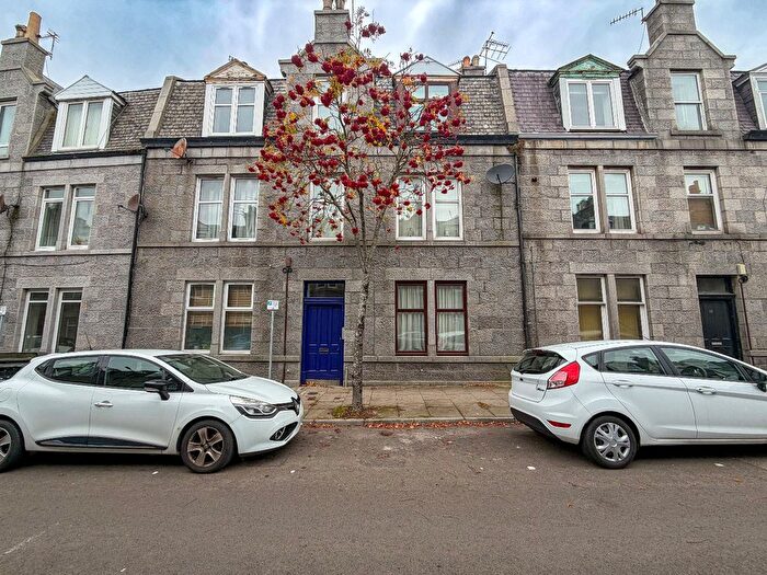 1 Bedroom Flat To Rent In Wallfield Crescent, Rosemount, Aberdeen, AB25