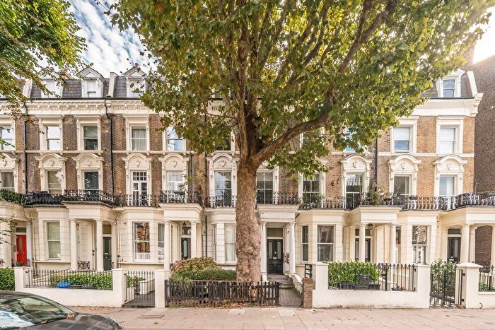 2 Bedroom Flat For Sale In Sutherland Avenue, Maida Vale, W9